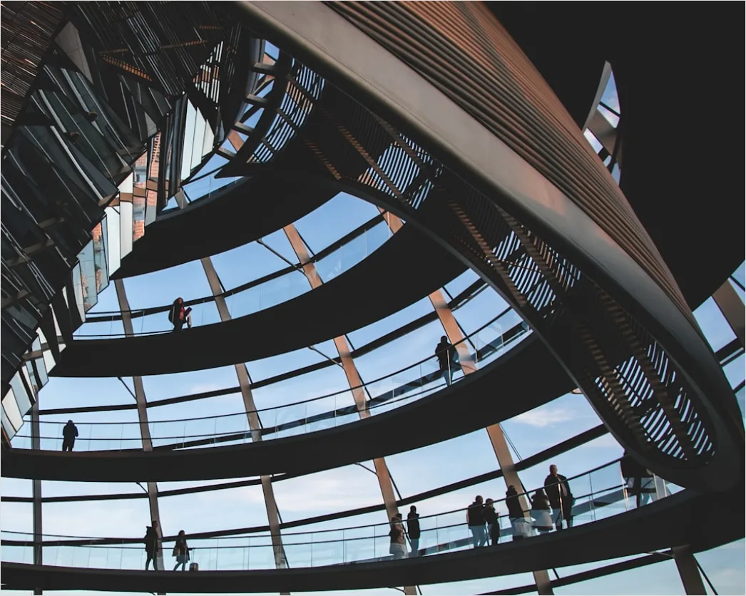 Reichstag Kuppel Innenansicht Berlin Symmetrie 8f42