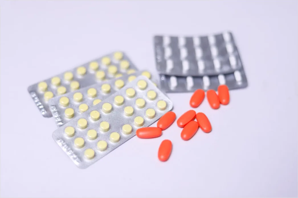 Detail Rezept Und Tabletten Blister Flat Lay Number 14