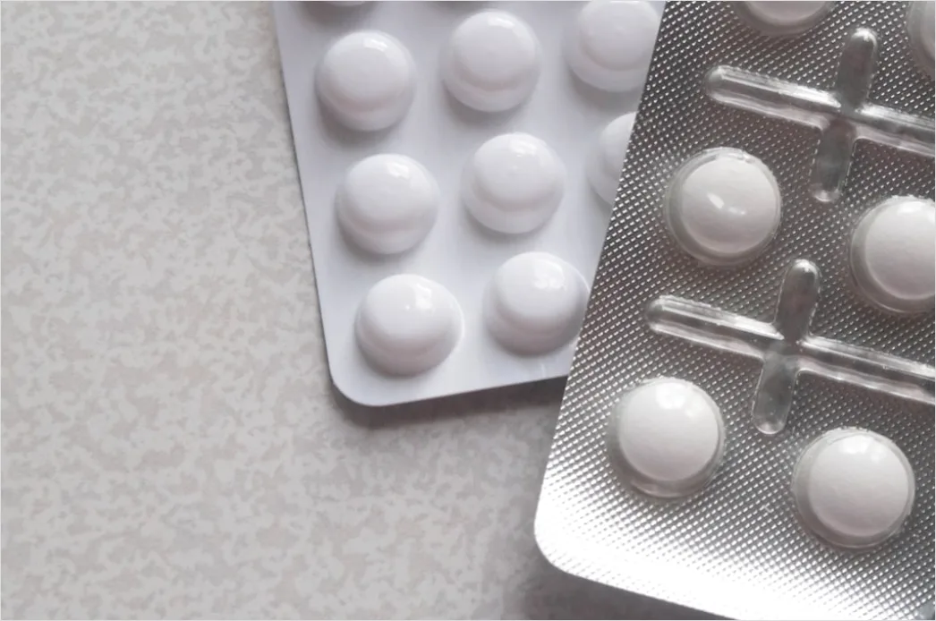 Detail Rezept Und Tabletten Blister Flat Lay Number 4