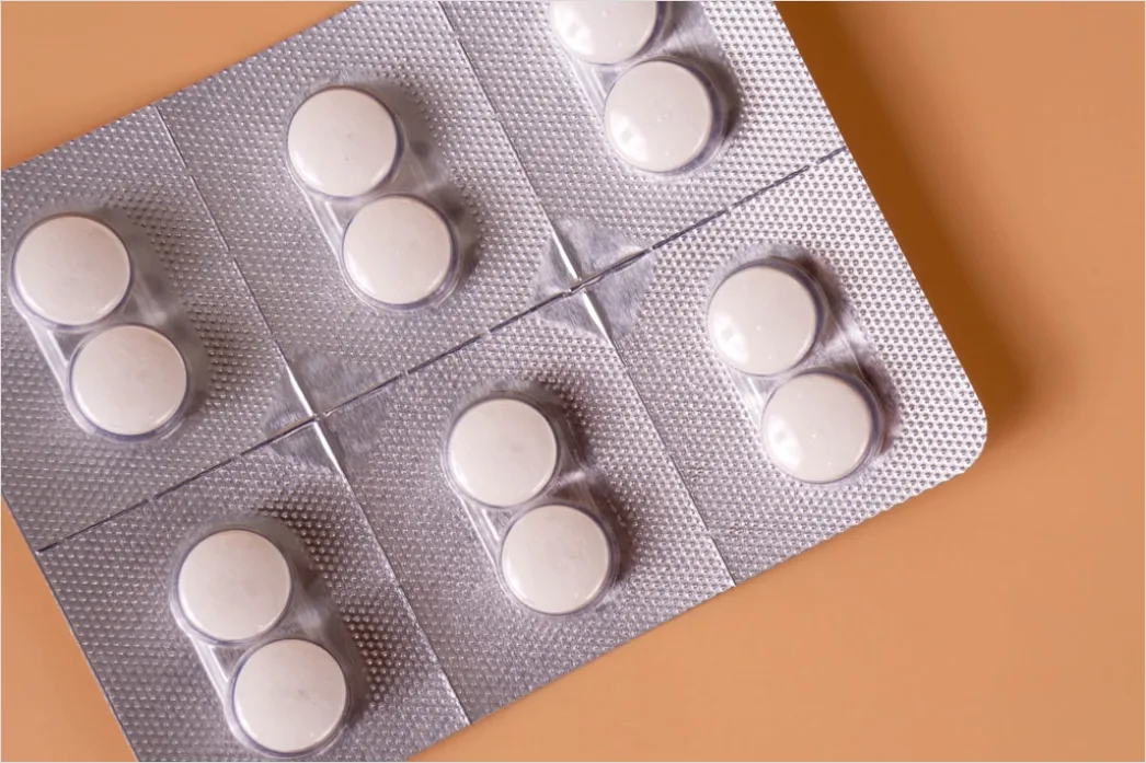 Detail Rezept Und Tabletten Blister Flat Lay Number 7