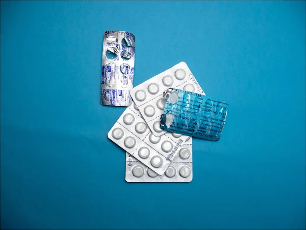 Detail Rezept Und Tabletten Blister Flat Lay Number 9