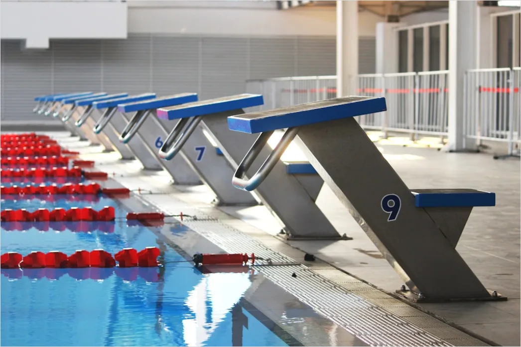 Detail Schwimmhalle Bahnen Foto Perspektive Number 14