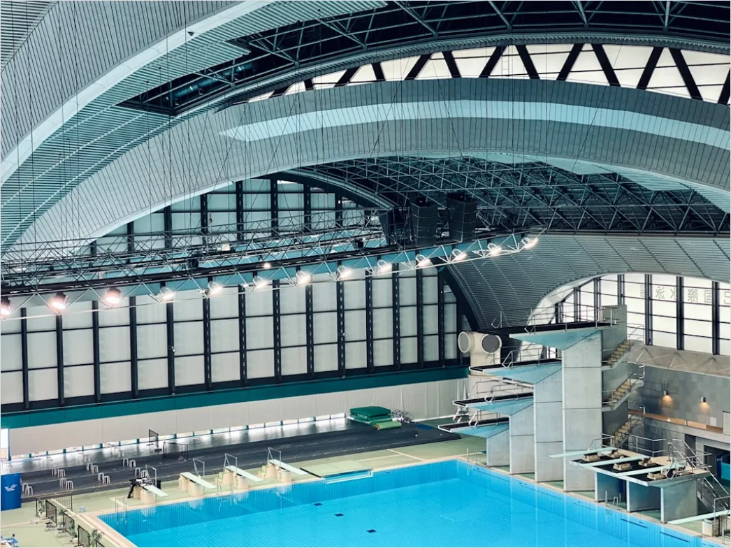 Detail Schwimmhalle Bahnen Foto Perspektive Number 4