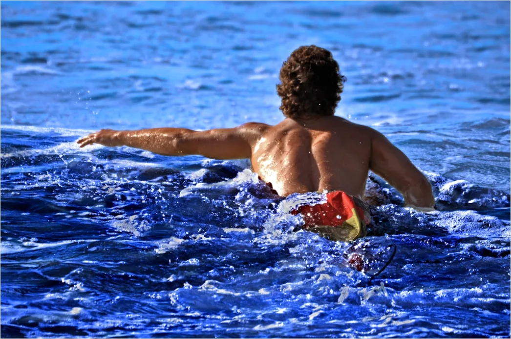 Detail Schwimmtraining Mit Kickboard Foto Number 17