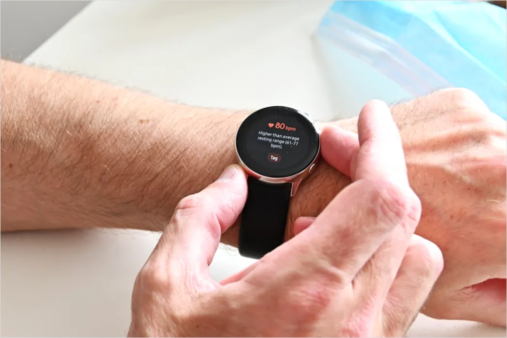 Detail Smartwatch Herzfrequenz Beim Laufen Foto Number 6