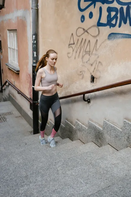 Detail Treppen Workout Zuhause Foto Cardio Number 4