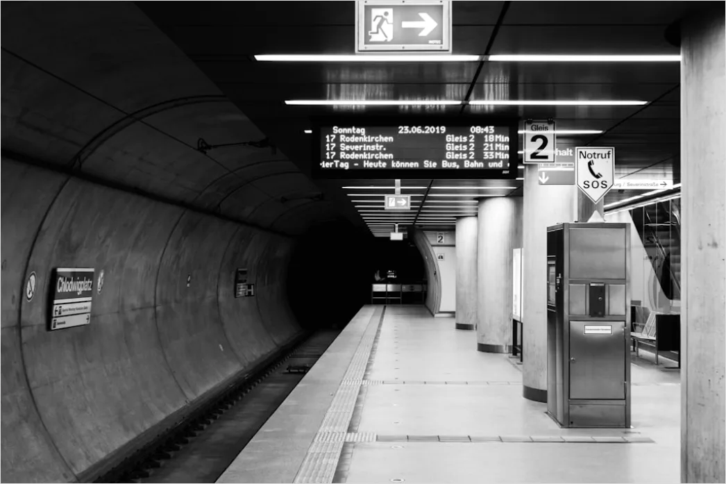 Detail Ubahn Station Modern Minimalistisch Symmetrisch Number 19