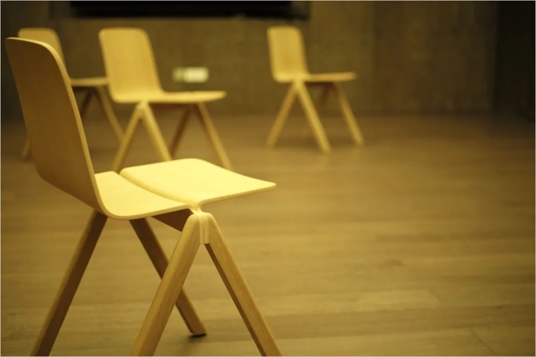 Detail Wartezimmer Arztpraxis Modern Helle Stühle Number 2