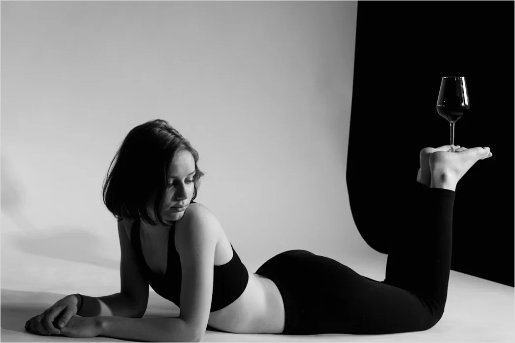 Detail Yoga Pose Im Studio Foto Minimalistisch Number 6