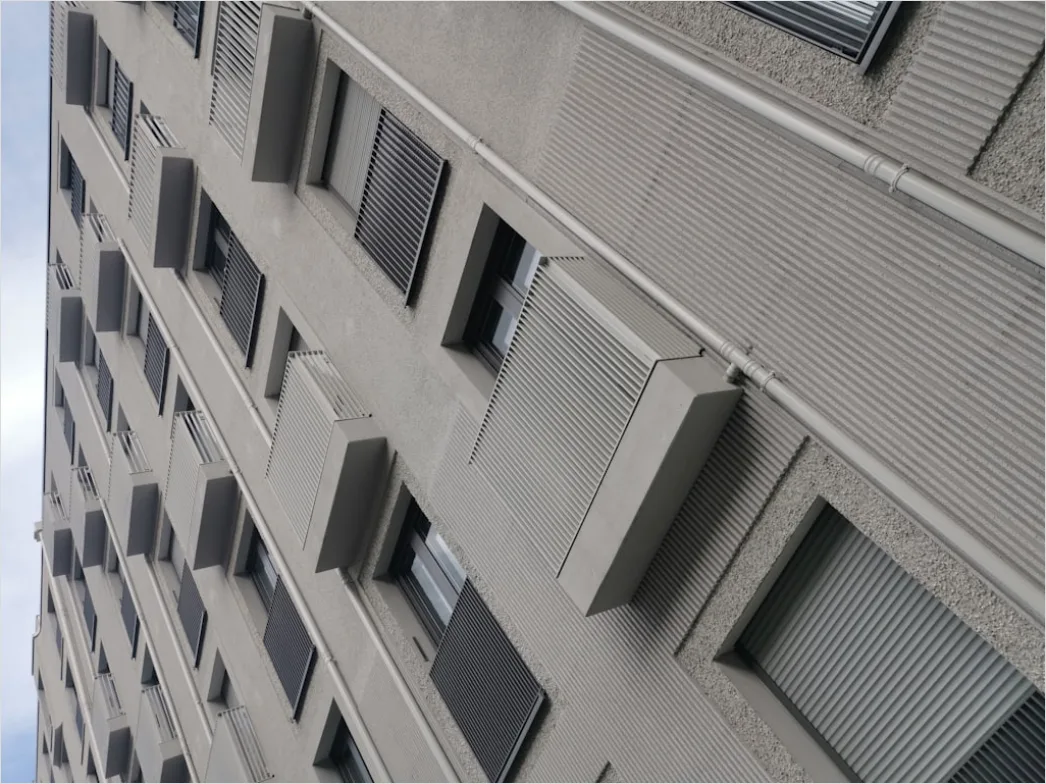 Detail Ziegelfassade Industrie Fensterreihen Repetitiv Number 18