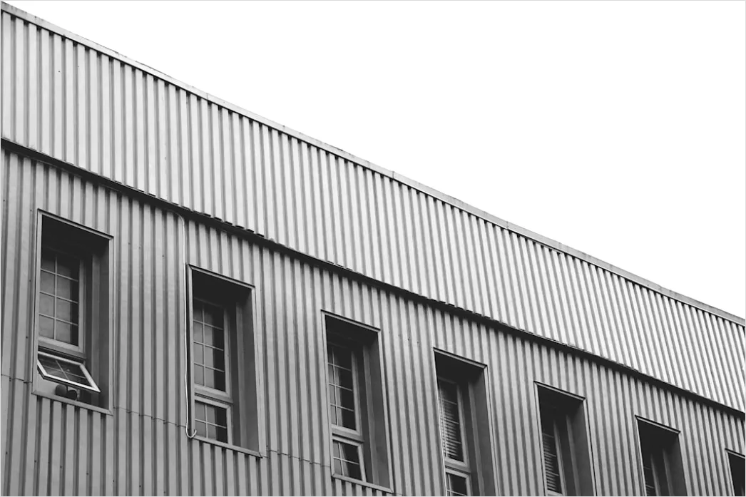 Detail Ziegelfassade Industrie Fensterreihen Repetitiv Number 4