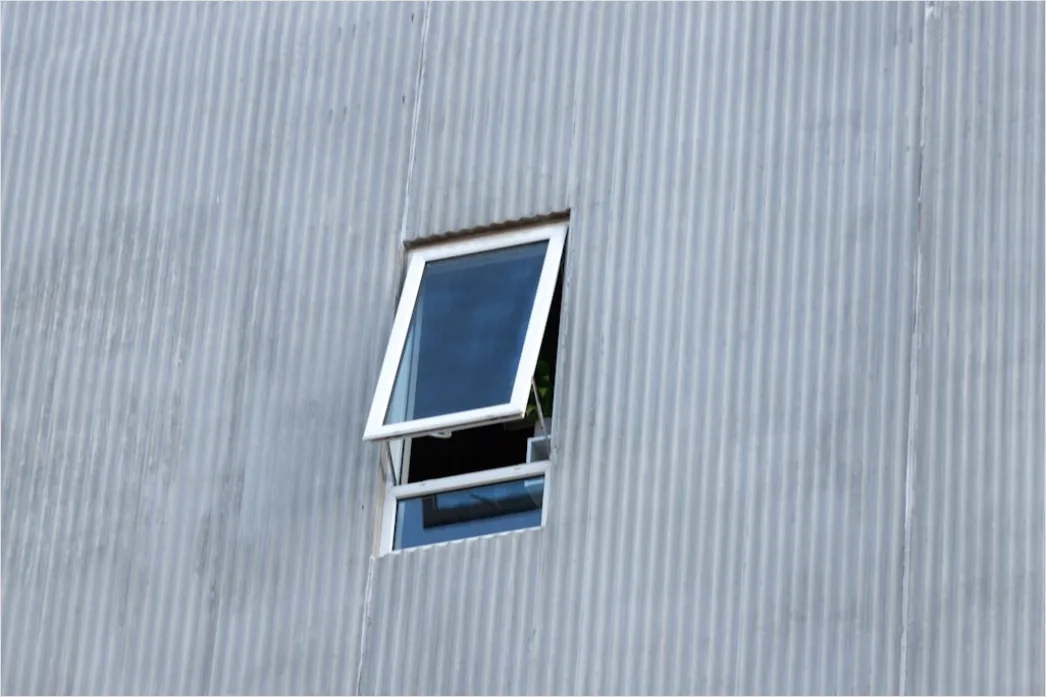 Detail Ziegelfassade Industrie Fensterreihen Repetitiv Number 9