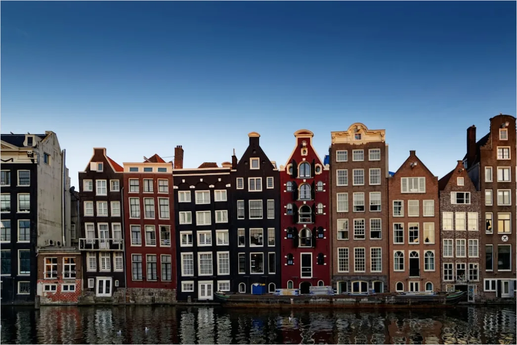 Detail Amsterdam Grachtenhäuser Spiegelung Im Wasser Number 4