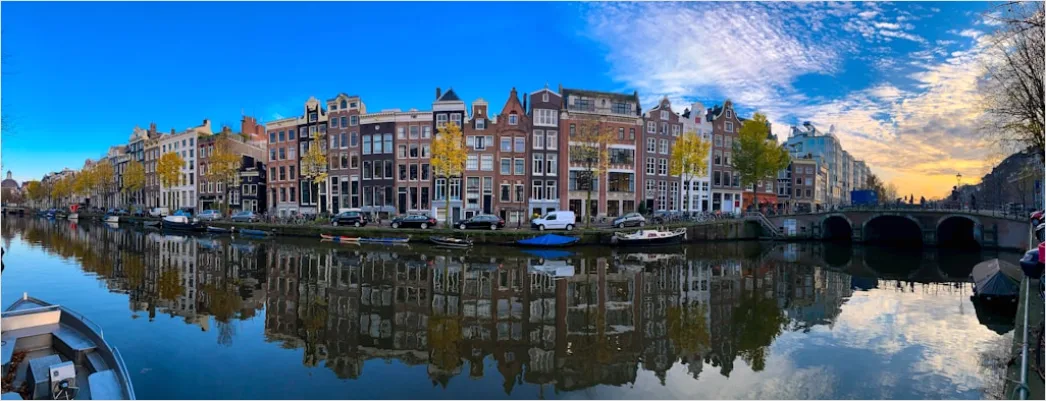 Detail Amsterdam Grachtenhäuser Spiegelung Im Wasser Number 9