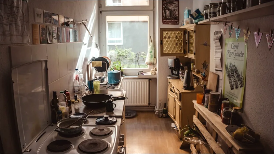 Detail Backpacker Hostel Gemeinschaftsküche Leute Kochen Number 8
