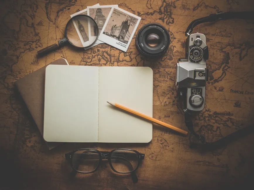 Bewerbungsmappe Und Stift Auf Holztisch Flat Lay Foto C4fa