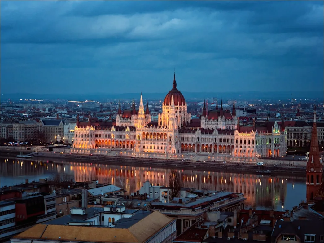 Budapest Parlament An Der Donau Bei Nacht 32b7