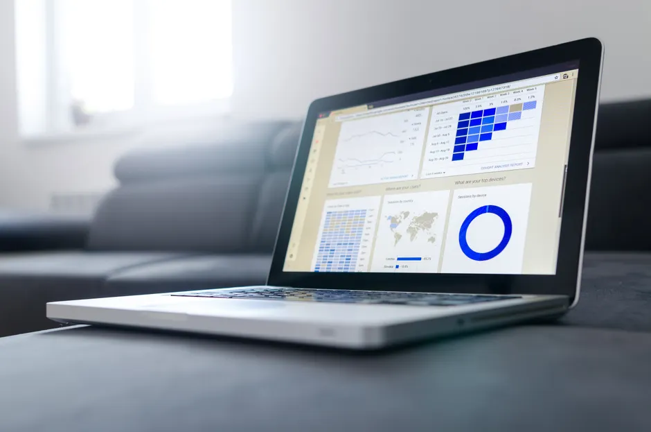 Crm Dashboard Auf Monitor Im Sales Office Foto 1e7c