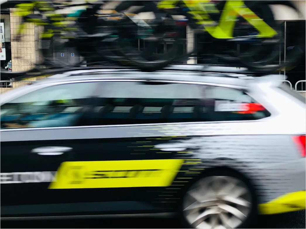 Detail Fahrradträger Am Auto Beladen Vor Urlaub Number 10