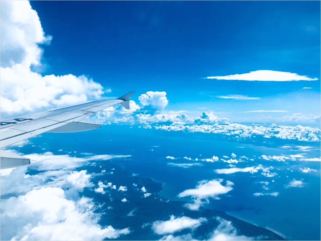 Detail Flugzeugflügel über Den Wolken Mit Blauem Himmel Number 19