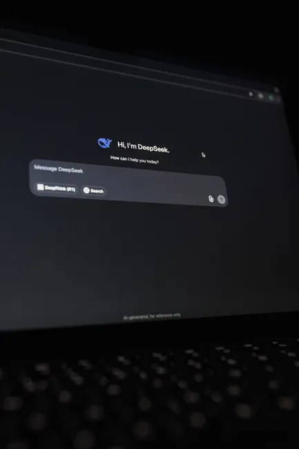 Detail Generative Ki Prompt Auf Computer Bildschirm Foto Dark Mode Number 11