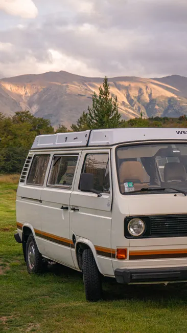 Detail Heckklappe Offen Blick Auf Berglandschaft Vanlife Number 5