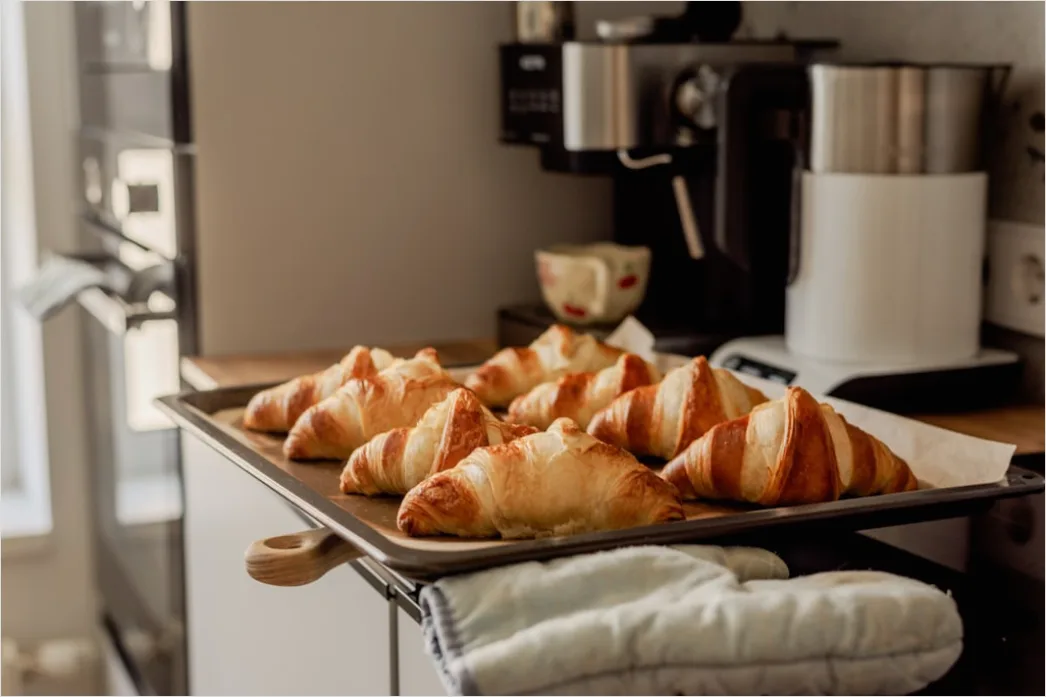 Detail Hotel Frühstück Buffet Croissants Und Kaffeetassen Number 7
