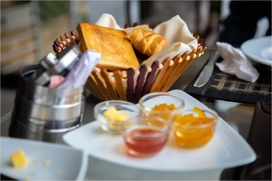 Detail Hotel Frühstück Buffet Croissants Und Kaffeetassen Number 10