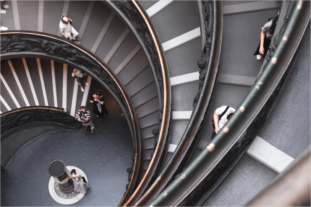 Detail Instagrammable Spot Menschen In Schlange Perspektive Number 12