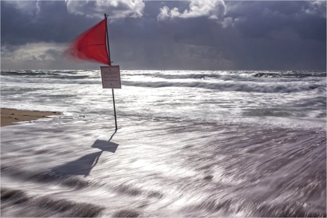 Detail Kitesurfen An Der Nordsee Action Im Wind Number 16