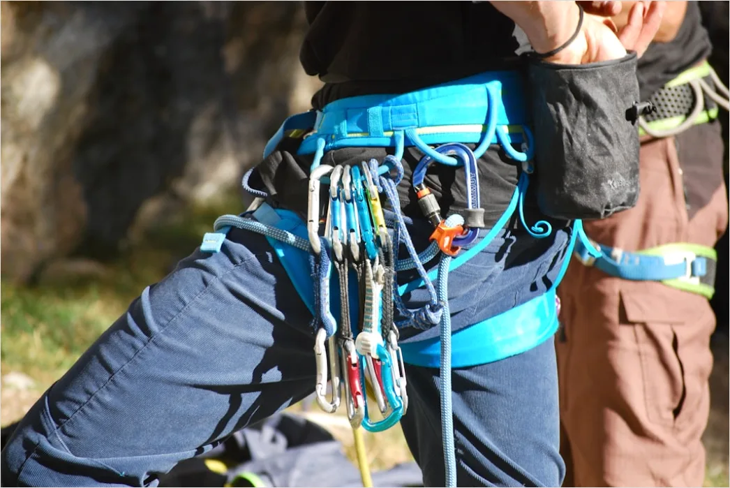 Detail Klettersteig Set Karabiner Am Gurt Nahaufnahme Number 18