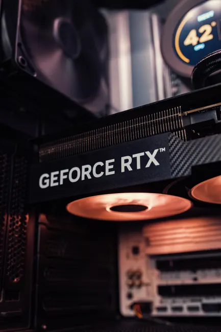 Detail Krypto Mining Rig Grafikkarten Foto Serverraum Number 14