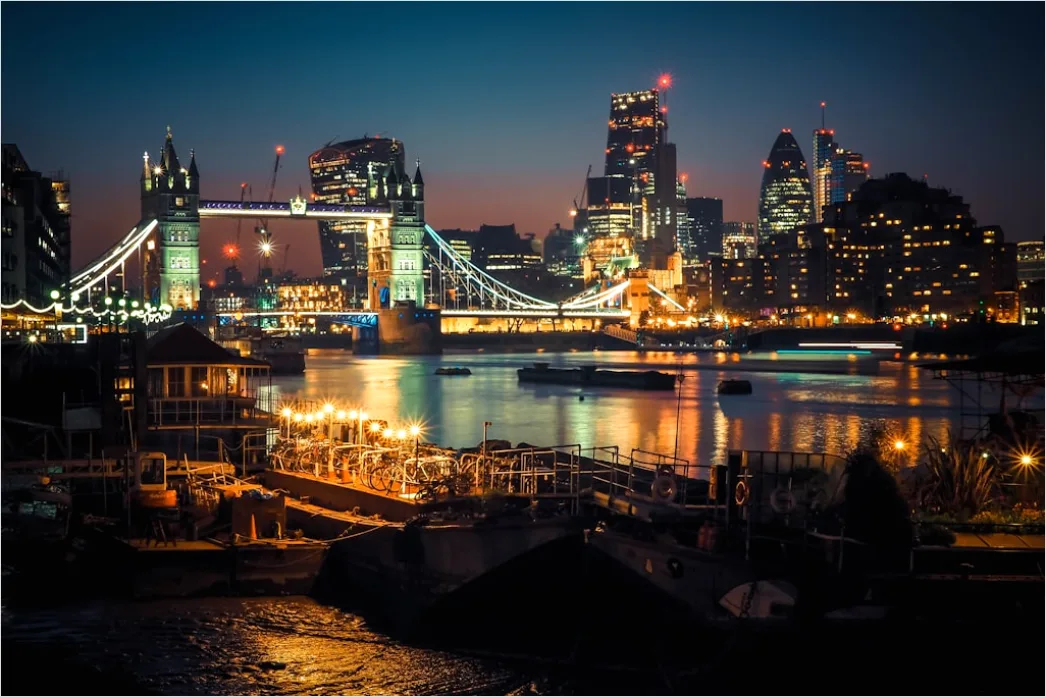 London Tower Bridge Bei Nacht Lichtspuren 1bbe