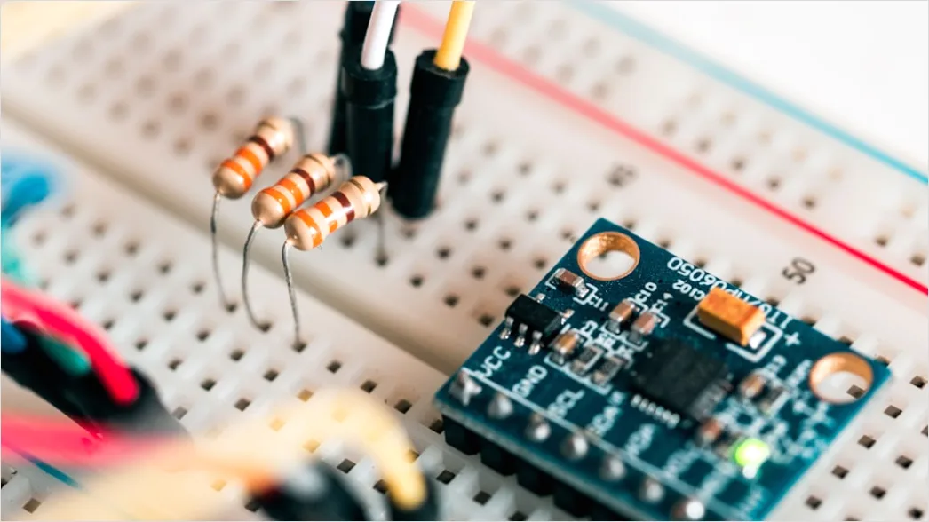 Detail Mikrocontroller Projekt Breadboard Kabel Nahaufnahme Foto Number 2