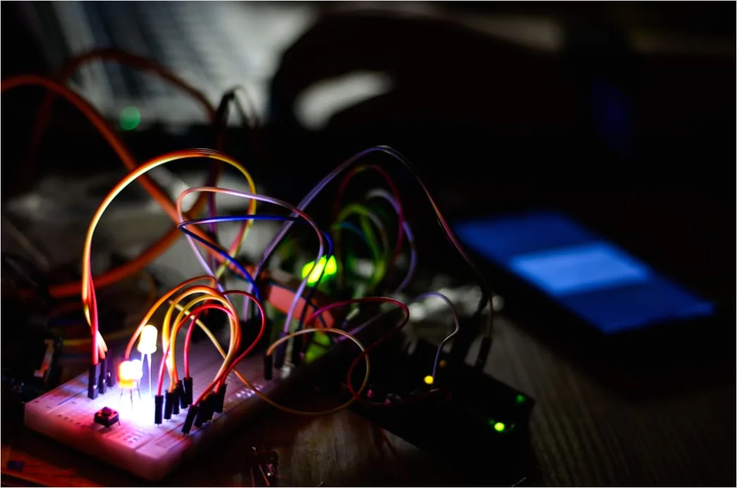 Detail Mikrocontroller Projekt Breadboard Kabel Nahaufnahme Foto Number 5