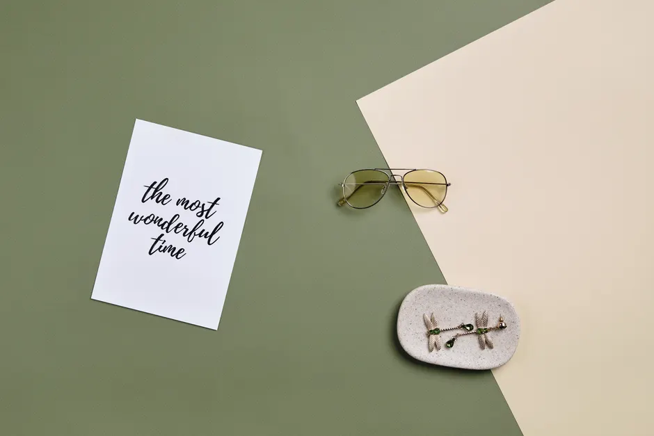Detail Minimal Travel Accessories Flat Lay Neutraler Hintergrund Number 3
