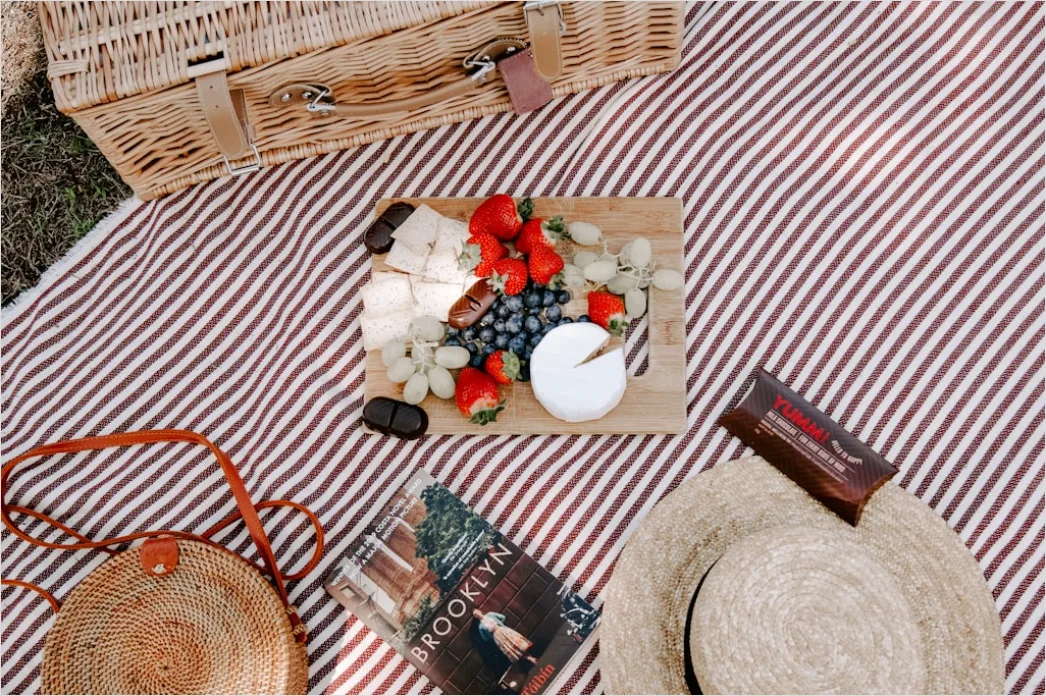 Picknick Im Park Decke Obst Und Kaese Flat Lay 9ed5