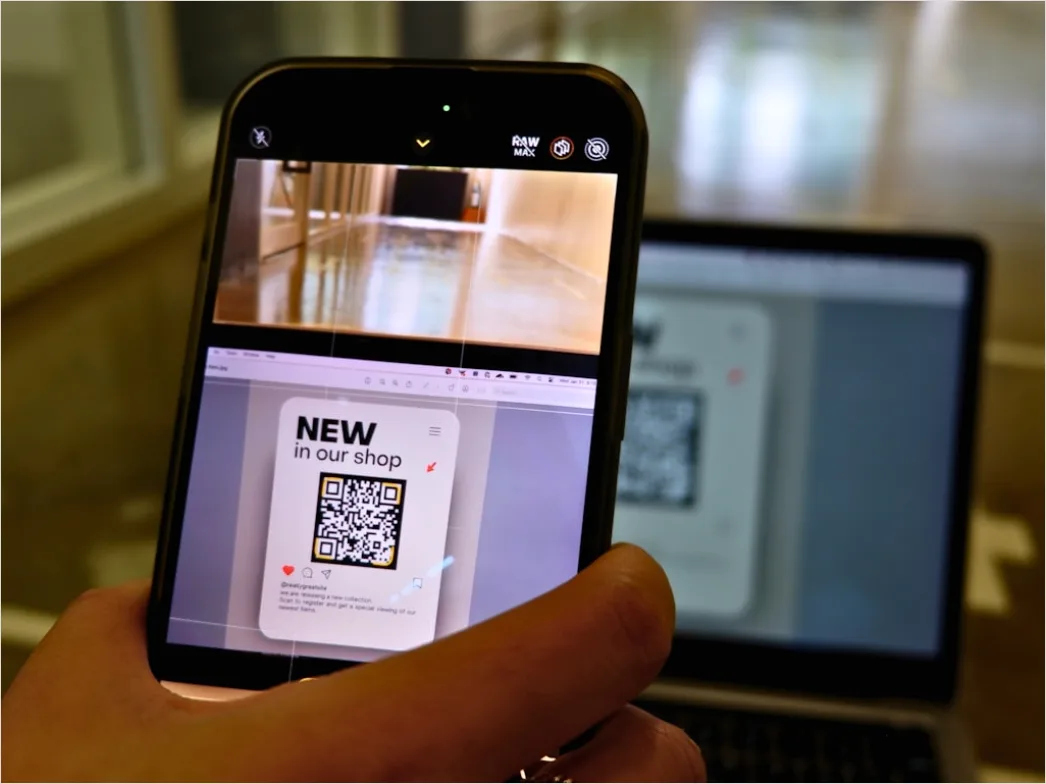 Detail Qr Code Bezahlen Smartphone Scan Foto Nahaufnahme Number 14