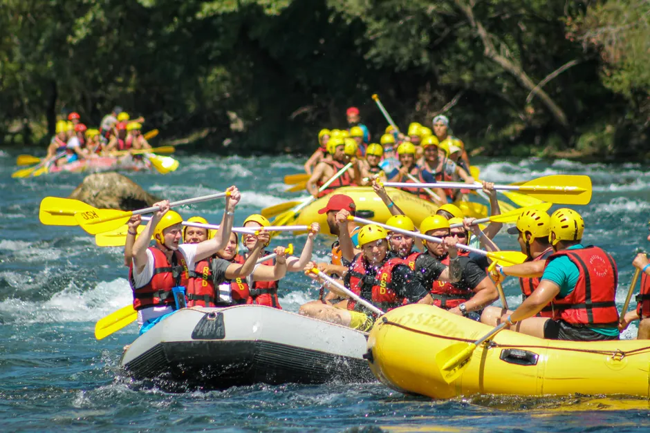 Detail Rafting Wildwasser Stromschnellen Team Action Number 9