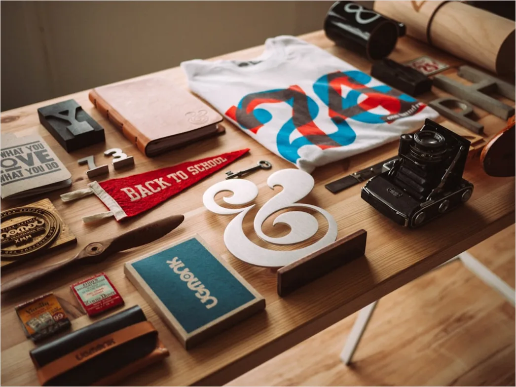 Detail Reisesouvenirs Ausbreiten Auf Tisch Flat Lay Number 14