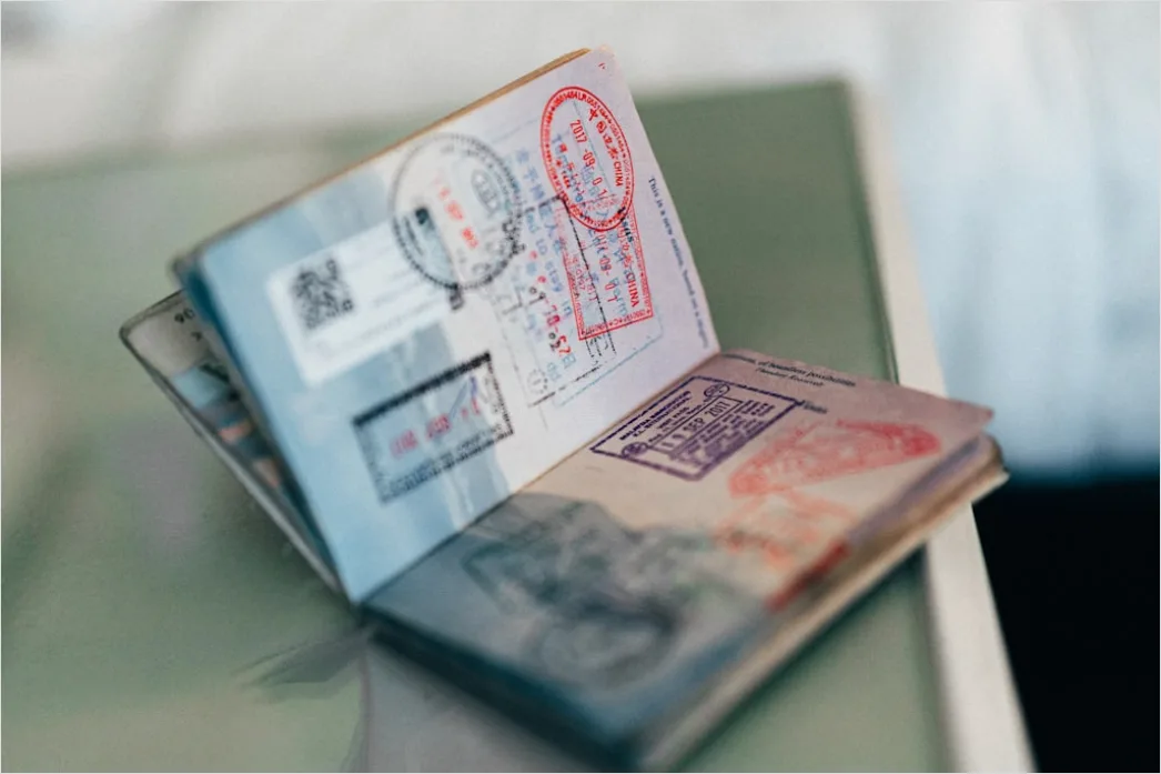 Reiseversicherung Dokumente Und Stempel Nahaufnahme 985a