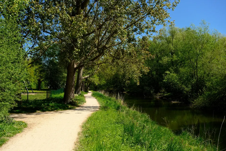 Detail Ruhrtal Radweg Entlang Fluss Landschaft Number 6