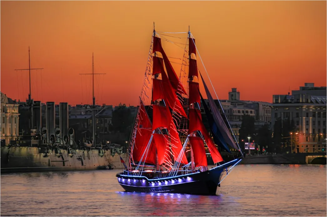Segelschiff Auf Dem Meer Bei Golden Hour 96d7