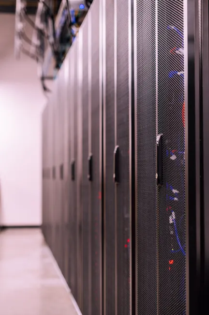 Detail Server Rack Im Rechenzentrum Mit Blauen Leds Foto Number 17