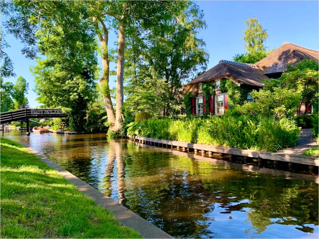 Detail Spreewald Kahnfahrt Kanal Und Grün Number 2
