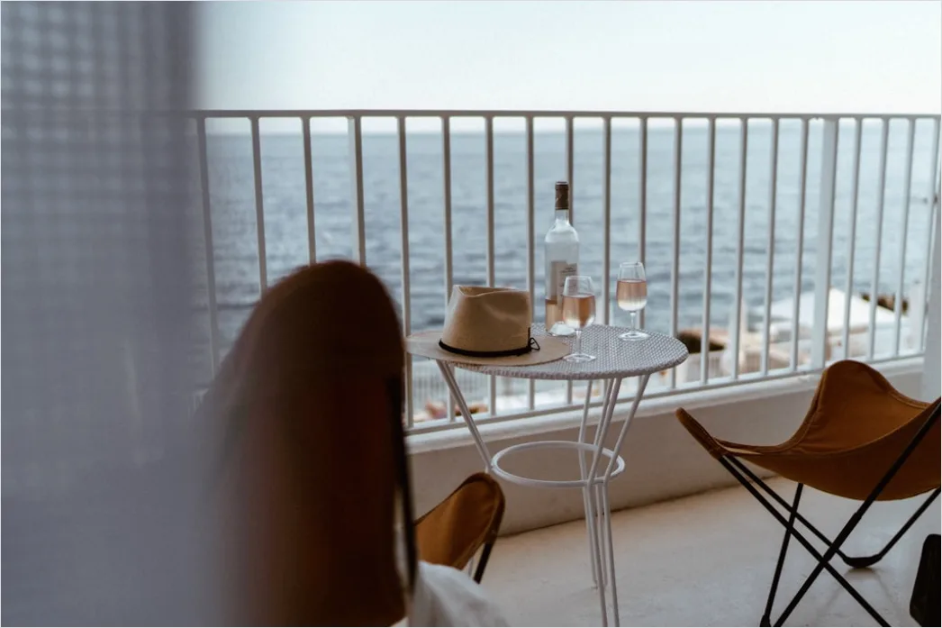 Detail Strandhotel Balkon Blick Aufs Meer Sommer Number 14