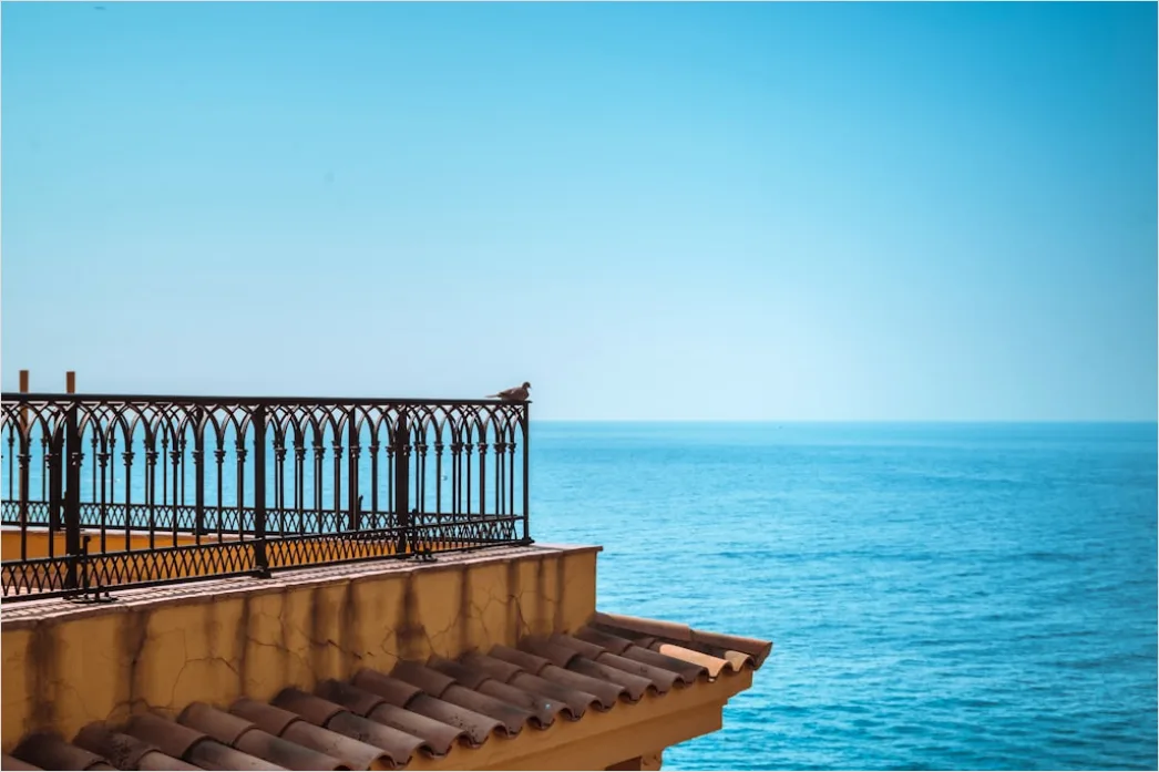 Detail Strandhotel Balkon Blick Aufs Meer Sommer Number 7