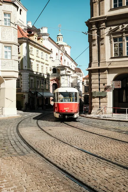 Detail Straßenbahn In Altstadtgasse Europa Citytrip Number 14