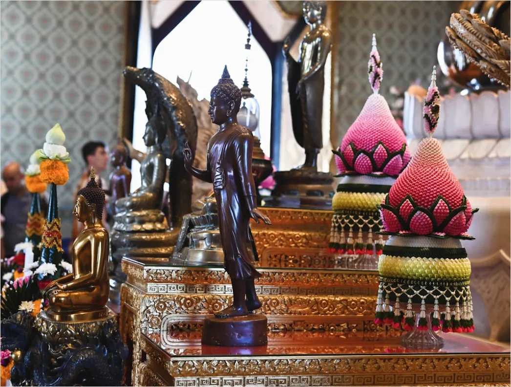Detail Tempel Besuch Respektvolle Kleidung Detail Number 18