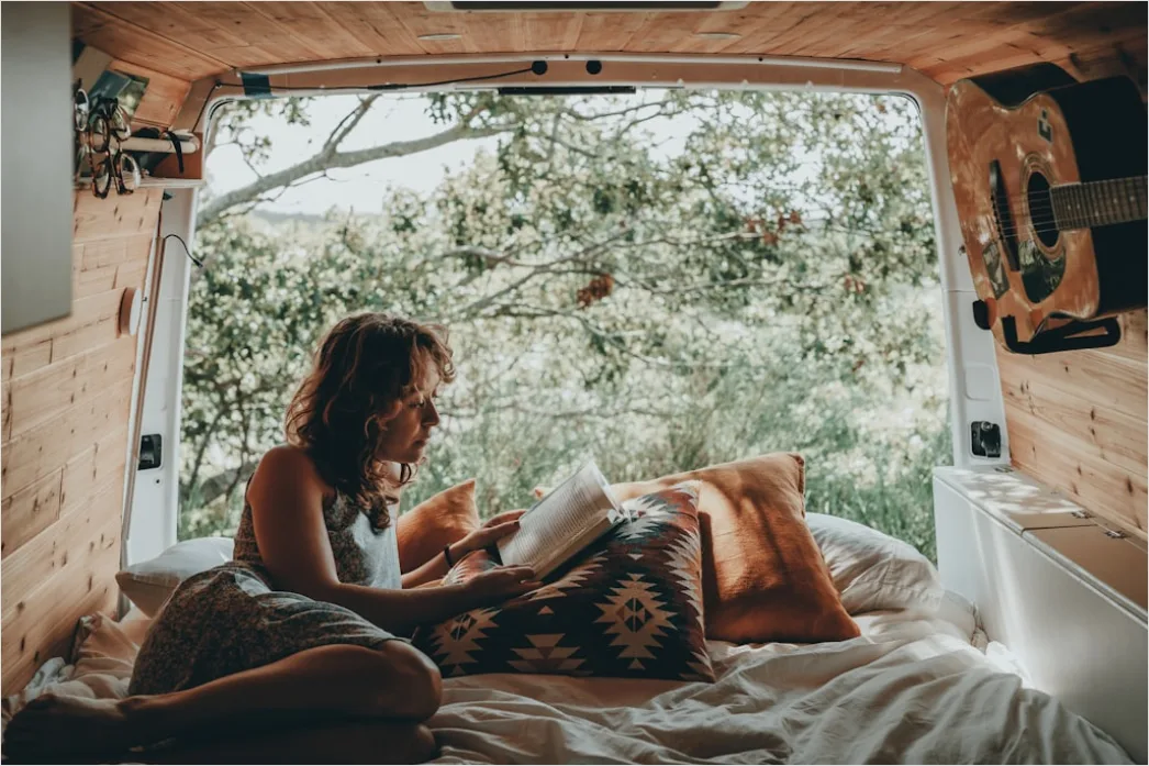 Detail Vanlife Innenausbau Bett Und Vorhänge Gemütlich Number 6